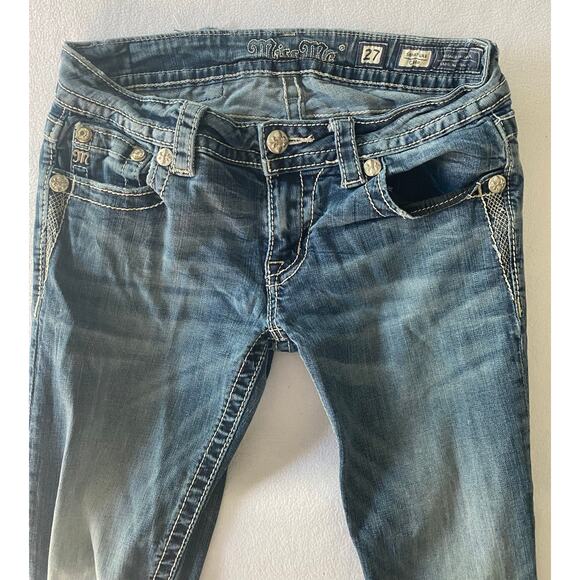 Miss Me Signature Crop Embellished Gems Jeans (27-28”Wx24”L) Style #: JE8664C# - Picture 5 of 10